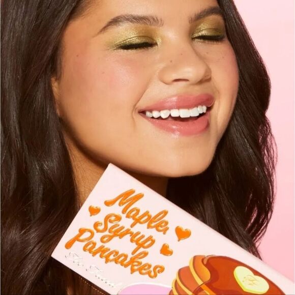 Too Faced Maple Syrup Pancakes Eyeshadow Palette - Picture 6 of 13